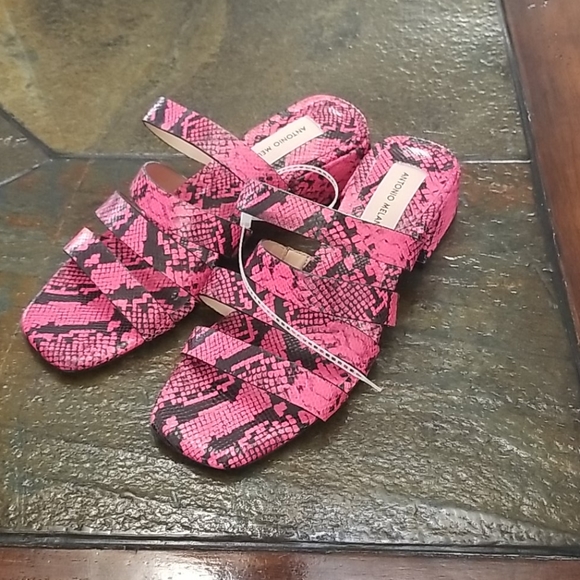 ANTONIO MELANI Shoes - Antonio Melani Sandals